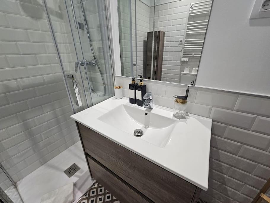 The Gabriels Con Terraza Apartman Madrid Kültér fotó